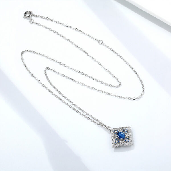 S925 Silver Inlaid Natural Sapphire Necklace High Level Pendant Female Simple Retro Hollow Geometric Diamond Necklace - obrazek 2